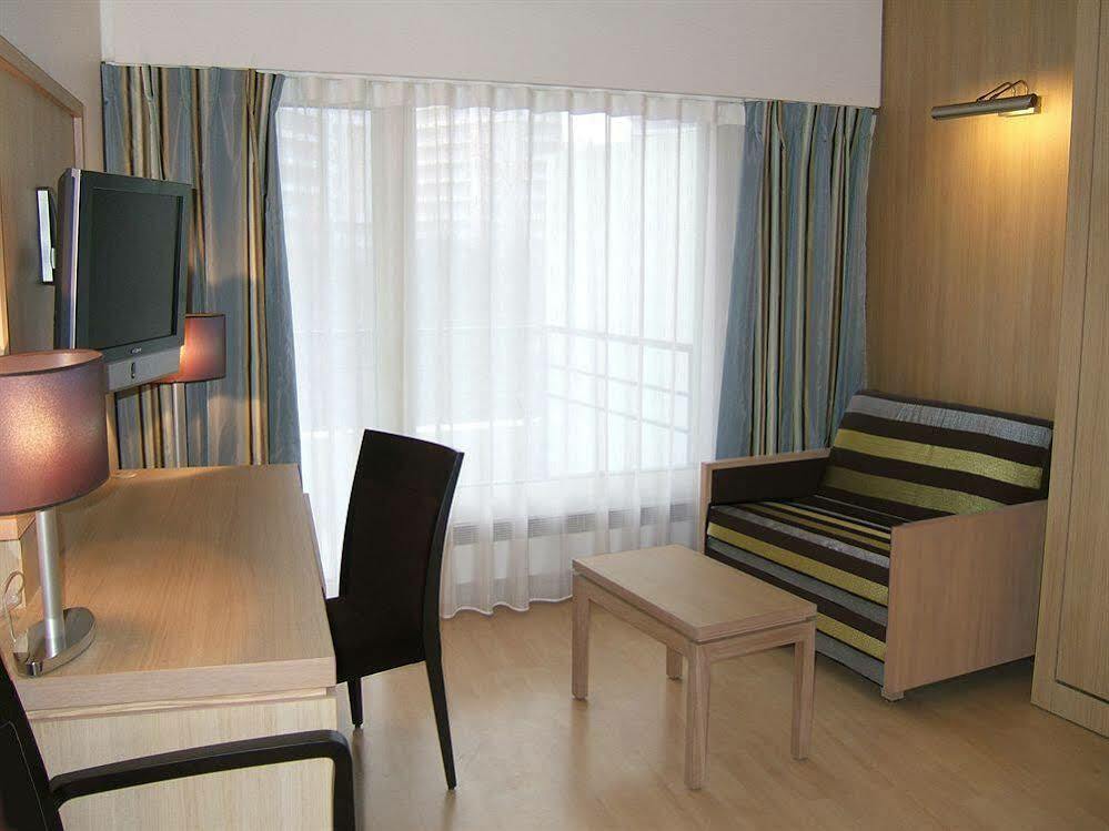 Residhome Paris-Massy Экстерьер фото